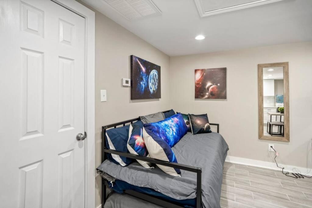 Cosmic Studio At North Downtown Villa Houston Kültér fotó